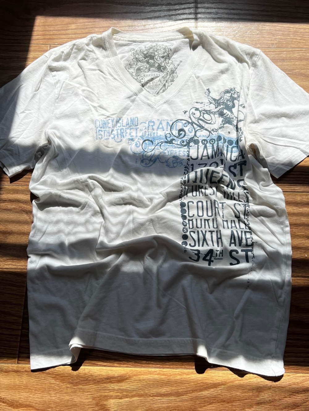 y2k vintage express white graphic tee streetwear skater grunge casual